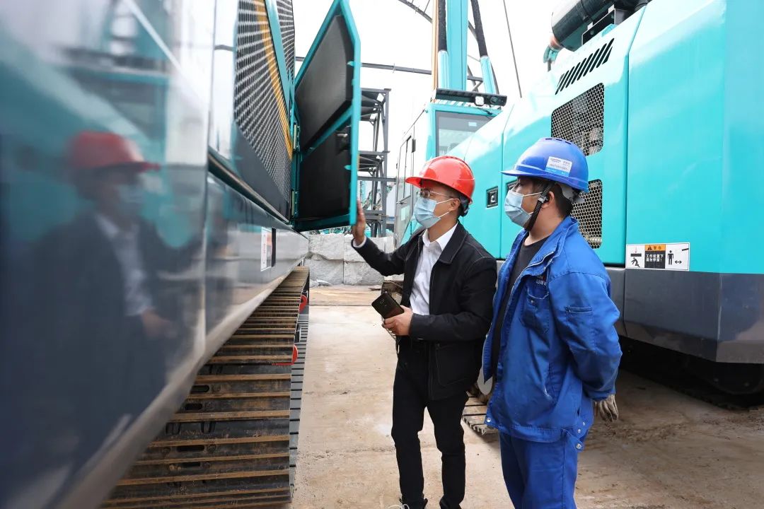 湖南日報：先行先試，開拓千億美元新市場！我省首單二手工程機械設備出口報關 山河智能裝備 昨天