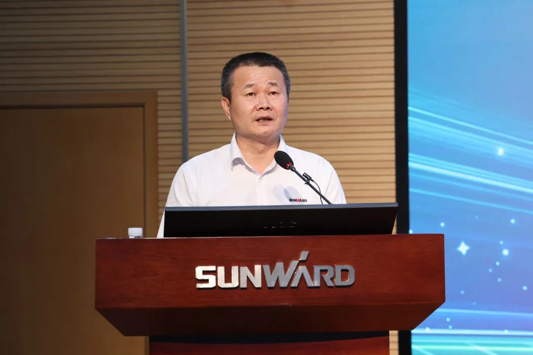 凝心聚力奮力拼搏，向高質量發展交出精彩答卷！山河智能召開全體干部大會