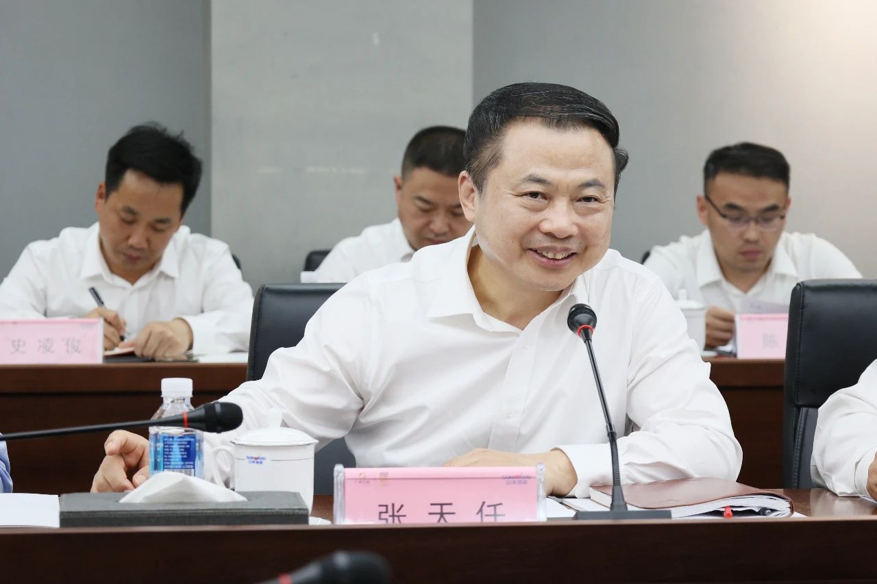 天能控股集團黨委書記、董事長張天任率隊到訪山河智能