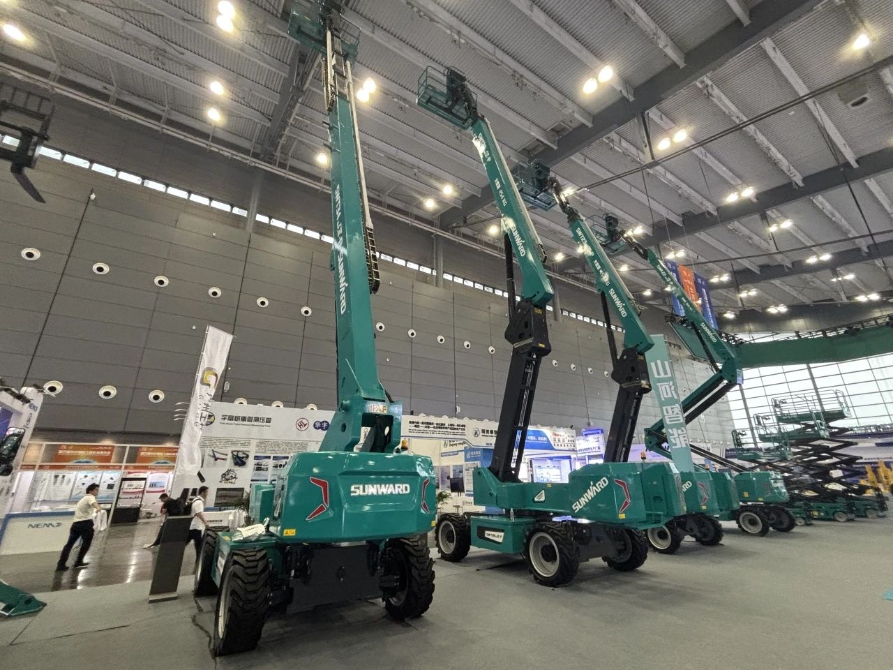 2025 CICEE | 山河智能SWT34JE-P電動直臂式高空作業平臺重磅發布！