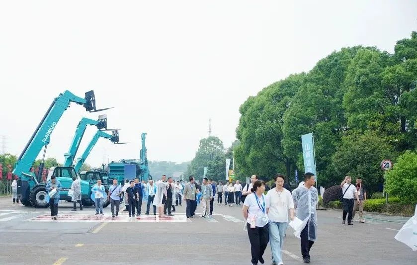 2025 CICEE | 為客戶創造價值，山河智能客戶交流會圓滿舉辦