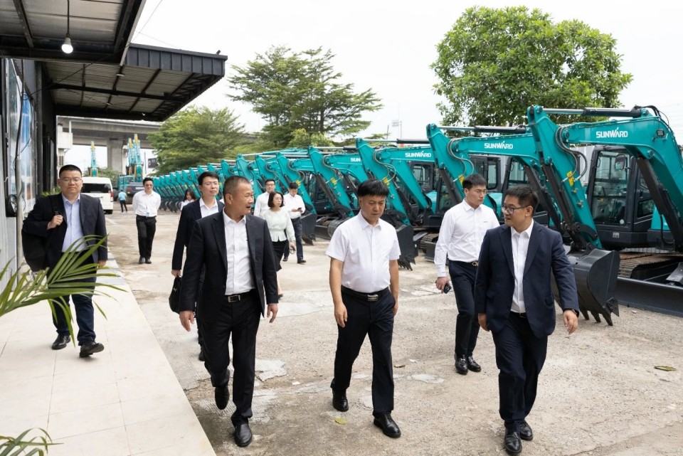 廣州工控集團黨委書記、董事長景廣軍率隊考察山河智能印尼子公司